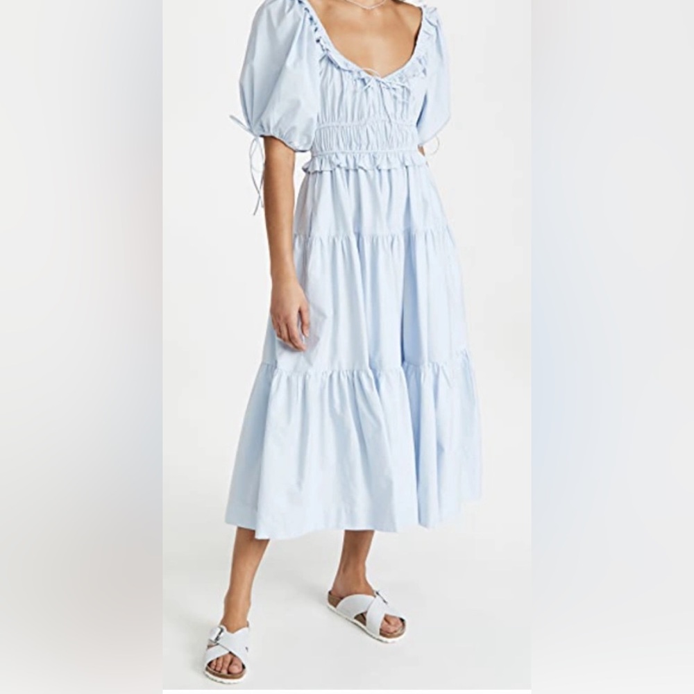 En saison midi baby blue dress